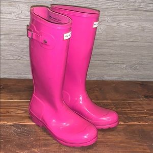 Like new hot pink rain boots